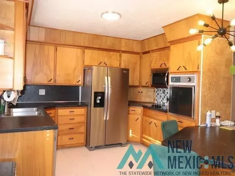 437 Sandy, Clovis, NM 88101 photo 3