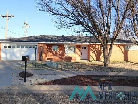 437 Sandy Ln, Clovis, NM 88101