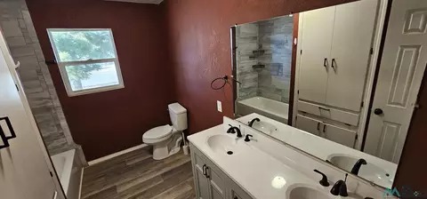 Bath - 1613 Sheldon St, Clovis, NM 88101 photo 1 of 3