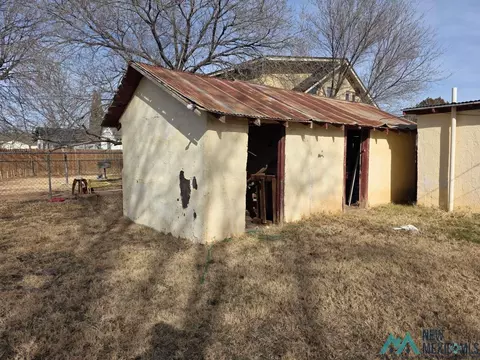 Exterior - 1212 Wallace St, Clovis, NM 88101 photo 2 of 4