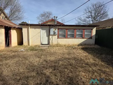 Exterior - 1212 Wallace St, Clovis, NM 88101 photo 3 of 4