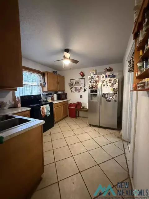 Kitchen - 1212 Wallace St, Clovis, NM 88101 photo 2 of 2