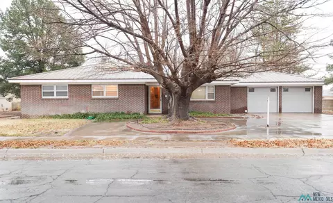 2303 Palomar Dr, Roswell, NM 88203