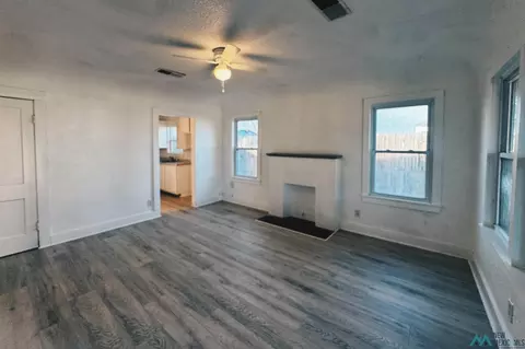 1312 Rencher, Clovis, NM 88101 photo 3