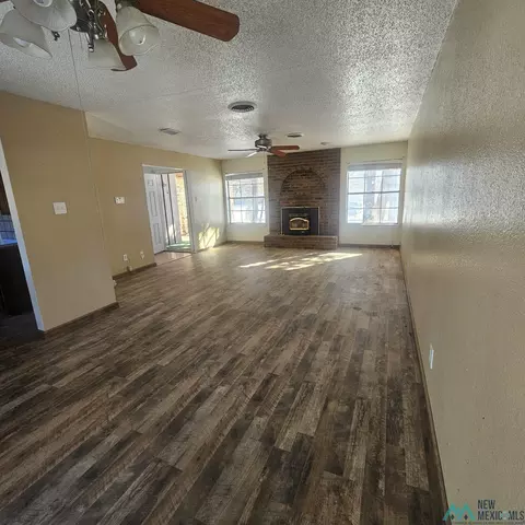 Living - 1908 Weeden Dr, Clovis, NM 88101 photo 1 of 6