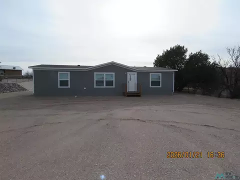 605 Hawthorne Dr, Elephant Butte, NM 87935