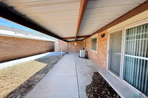 Exterior - 208 Lakeview Ter, Clovis, NM 88101 photo 6 of 9