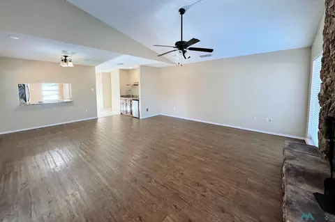 Living - 208 Lakeview Ter, Clovis, NM 88101 photo 1 of 5