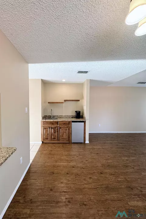 Kitchen - 208 Lakeview Ter, Clovis, NM 88101 photo 7 of 7