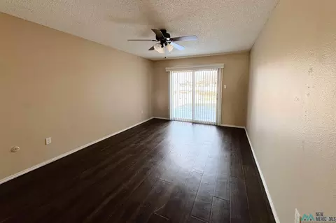 Living - 208 Lakeview Ter, Clovis, NM 88101 photo 5 of 5