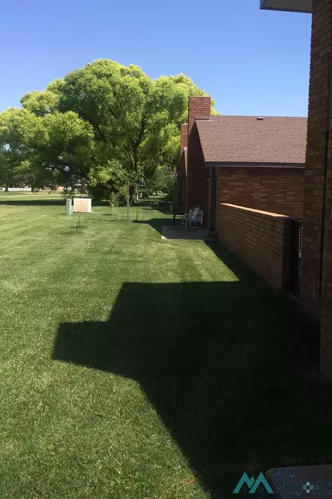 Exterior - 208 Lakeview Ter, Clovis, NM 88101 photo 5 of 9