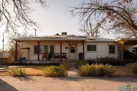 107 N 2nd St, Carlsbad, NM 88220