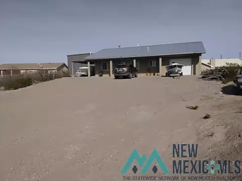 107 Idaho Ct, Elephant Butte, NM 87935