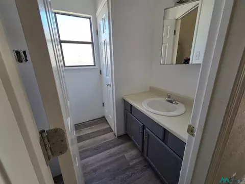 Bath - 2617 Axtell St, Clovis, NM 88101 photo 5 of 5