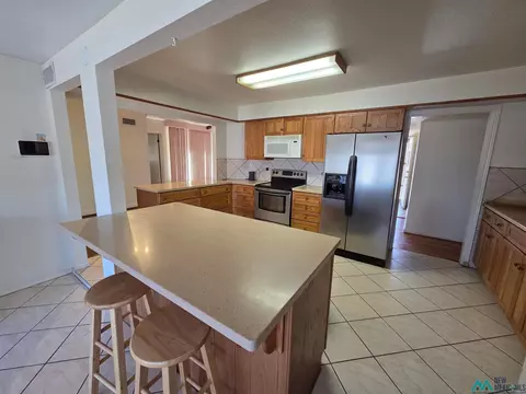 Kitchen - 2617 Axtell St, Clovis, NM 88101 photo 5 of 5