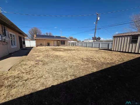 Exterior - 2617 Axtell St, Clovis, NM 88101 photo 9 of 19