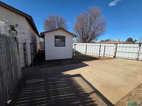 Exterior - 2617 Axtell St, Clovis, NM 88101 photo 17 of 19