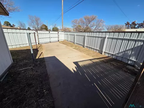 Exterior - 2617 Axtell St, Clovis, NM 88101 photo 16 of 19
