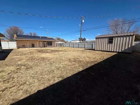 Exterior - 2617 Axtell St, Clovis, NM 88101 photo 13 of 19