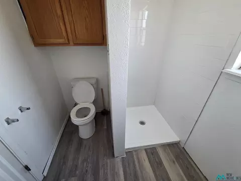 Bath - 2617 Axtell St, Clovis, NM 88101 photo 4 of 5
