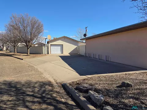 Exterior - 2617 Axtell St, Clovis, NM 88101 photo 4 of 19
