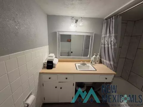 Bath - 520 N Mitchell St, Clovis, NM 88101 photo 5 of 9