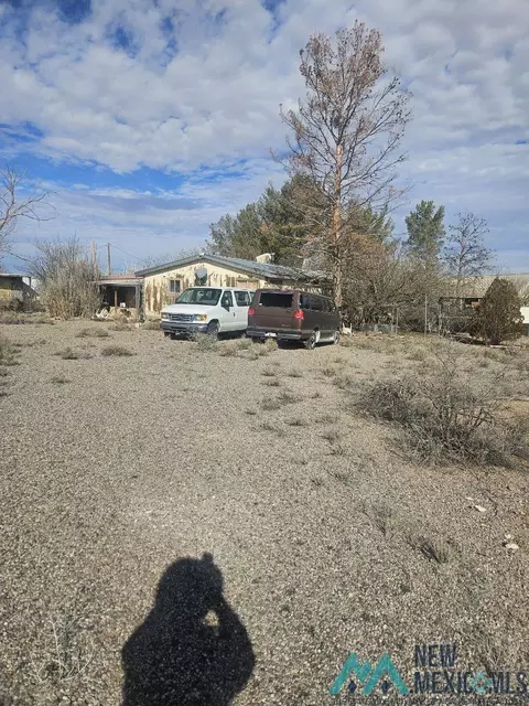49 Cattle Rest Rd, Lordsburg, NM 88045