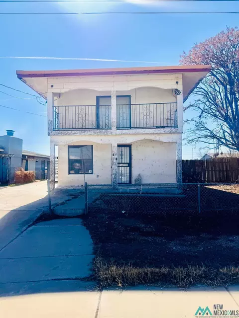 223 Peachtree St, Carlsbad, NM 88220