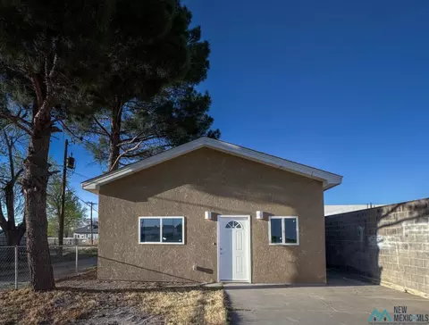 105 W Mathews St, Roswell, NM 88203