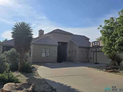 507 Oakwood Pl, Carlsbad, NM 88220