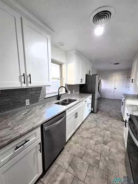 1713 Glenarm Dr, Clovis, NM 88101 photo 6