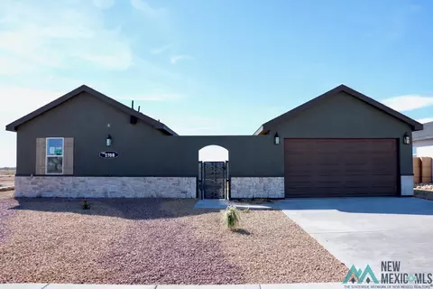 1708 White Oak Dr, Roswell, NM 88203
