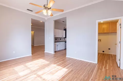 Living - 2312 Northglen Dr, Clovis, NM 88101 photo 4 of 4
