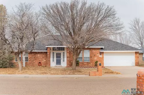 2312 Northglen Dr, Clovis, NM 88101