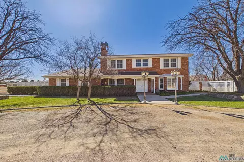 2806 W Country Clb, Roswell, NM 88201