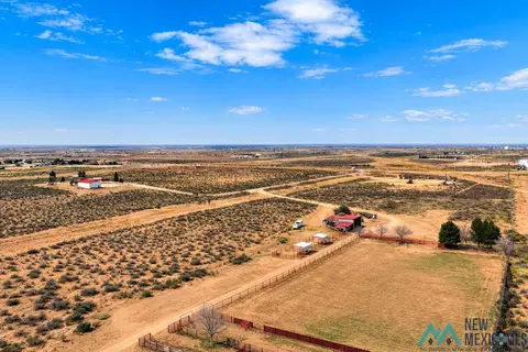 1906 Pecos Hwy, Loving, NM 88256