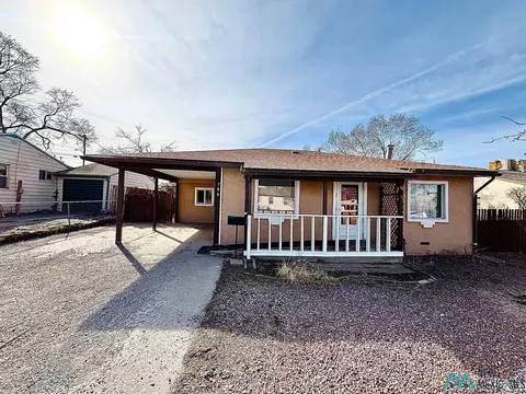 706 Sunset Dr, Gallup, NM 87301