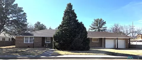 2016 Axtell St, Clovis, NM 88101