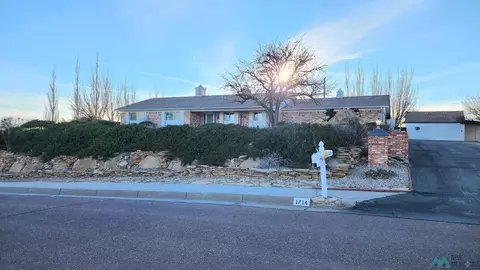 1714 Placida Dr, Gallup, NM 87301