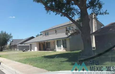 326 W Clearfork Dr, Hobbs, NM 88240
