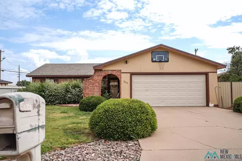 305 Merrill Dr, Clovis, NM 88101