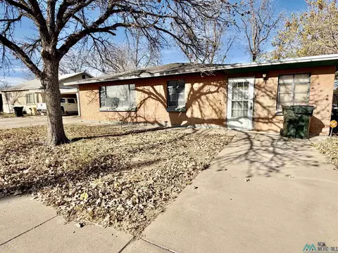 810 Ortega St, Carlsbad, NM 88220