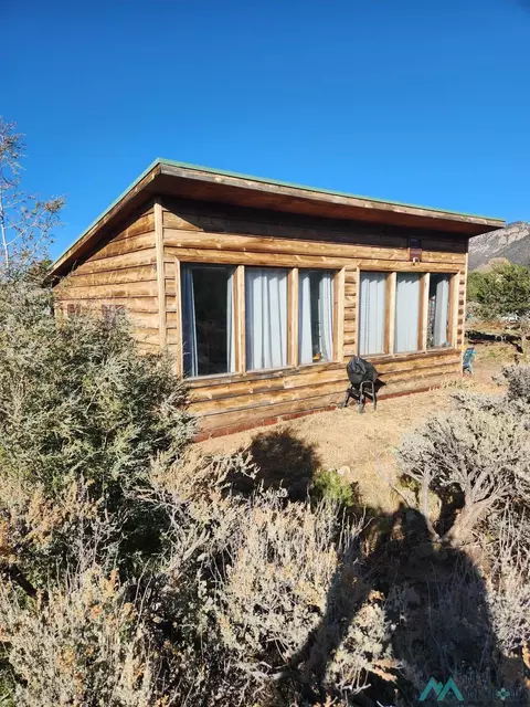 6 N Star Rd, Questa, NM 87556