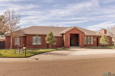 2129 Northglen Dr, Clovis, NM 88101