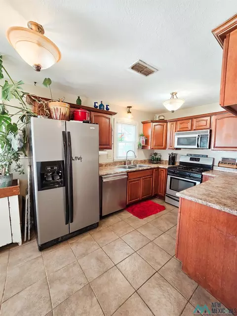 Kitchen - 1708 Ross St, Clovis, NM 88101 photo 2 of 3