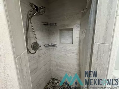 Bath - 804 Kathie, Clovis, NM 88101 photo 2 of 5