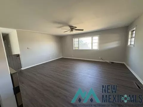 Living - 804 Kathie, Clovis, NM 88101 photo 3 of 4