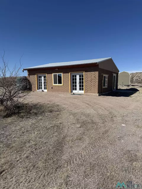2 Seco Court Rd, Caballo, NM 87931