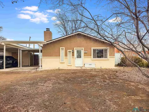 312 Pike Rd, Carlsbad, NM 88220