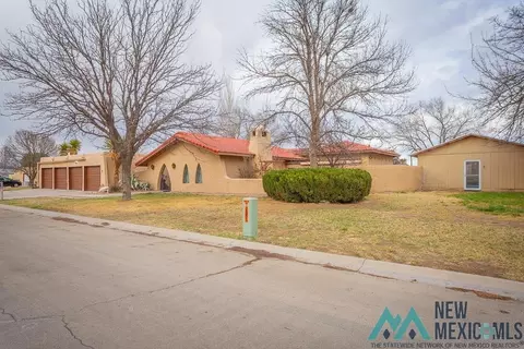 7 Robins Nest, Roswell, NM 88201